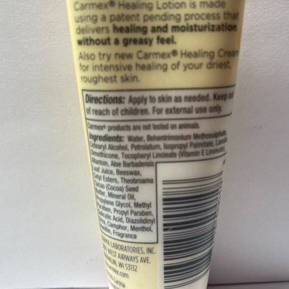 (7) Carmex Healing Lotion Vitamin E Aloe - Picture 9 of 13